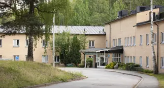Karlbergavägen 1